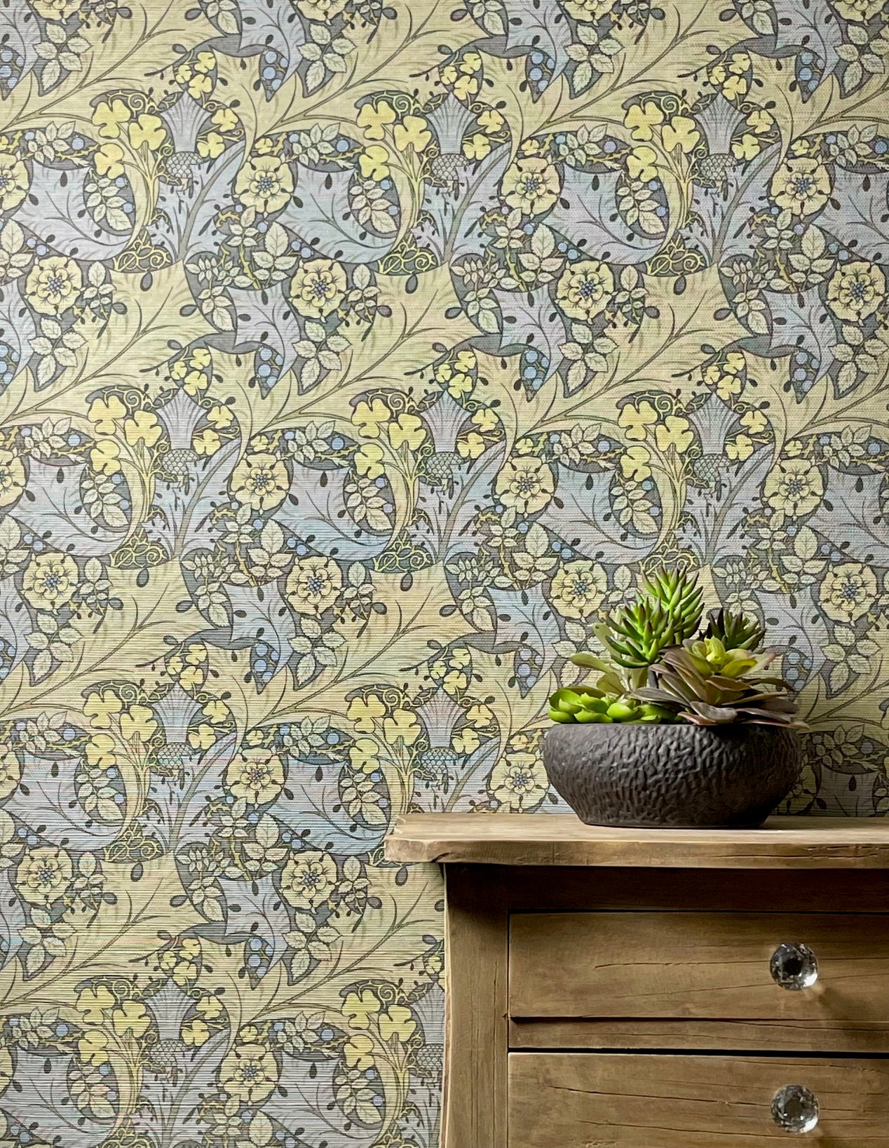 Tudor Rose Grasscloth